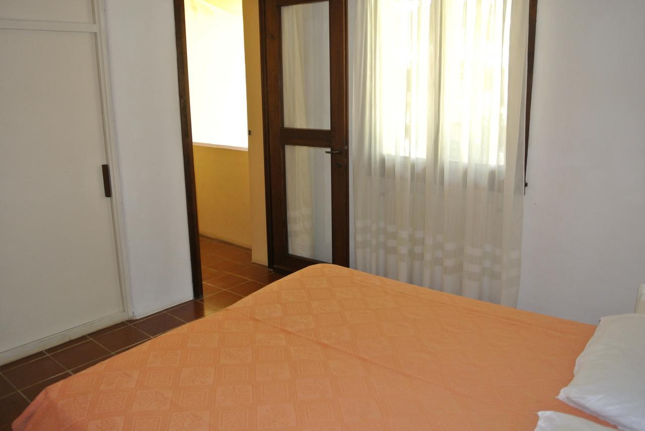 Gualdo N Villa